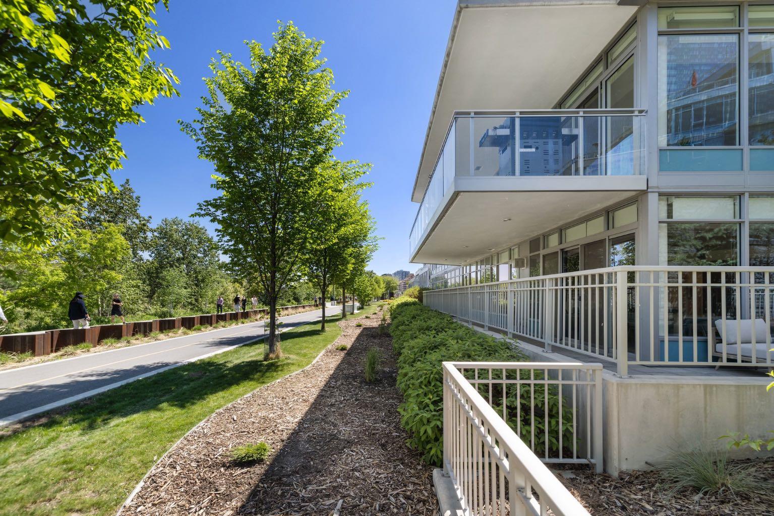 102, 88 Waterfront Mews SW