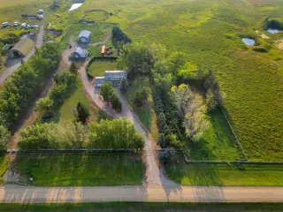 233081 Glenmore View Road 