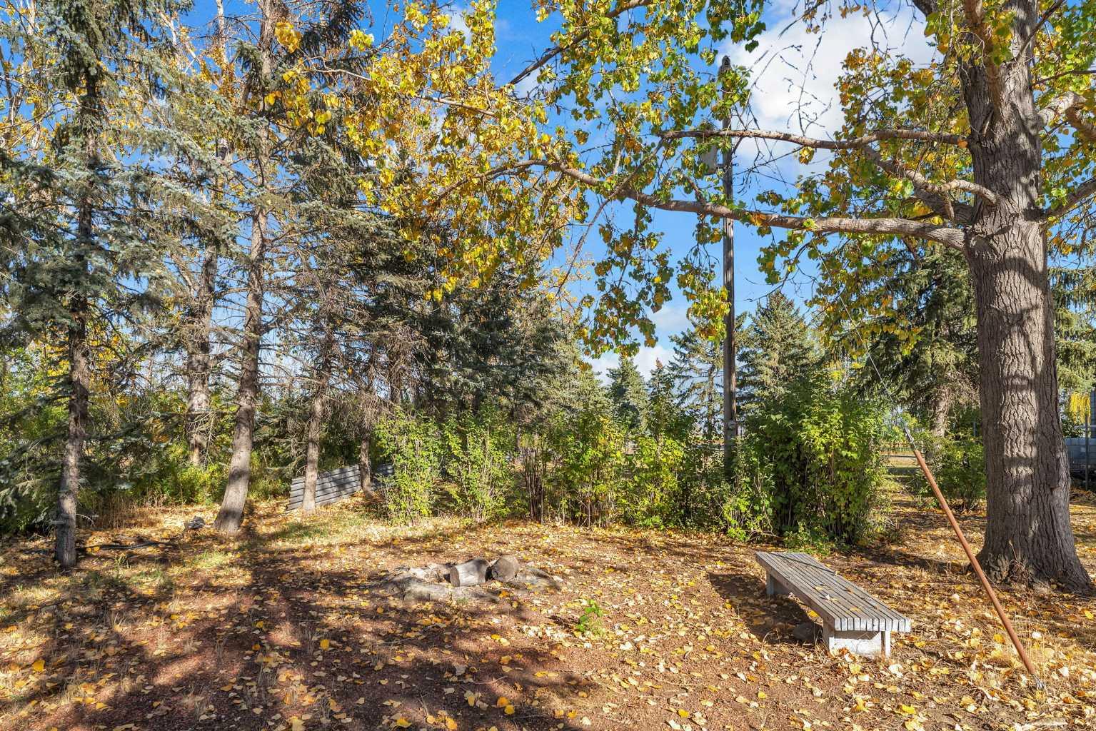 233081 Glenmore View Road 