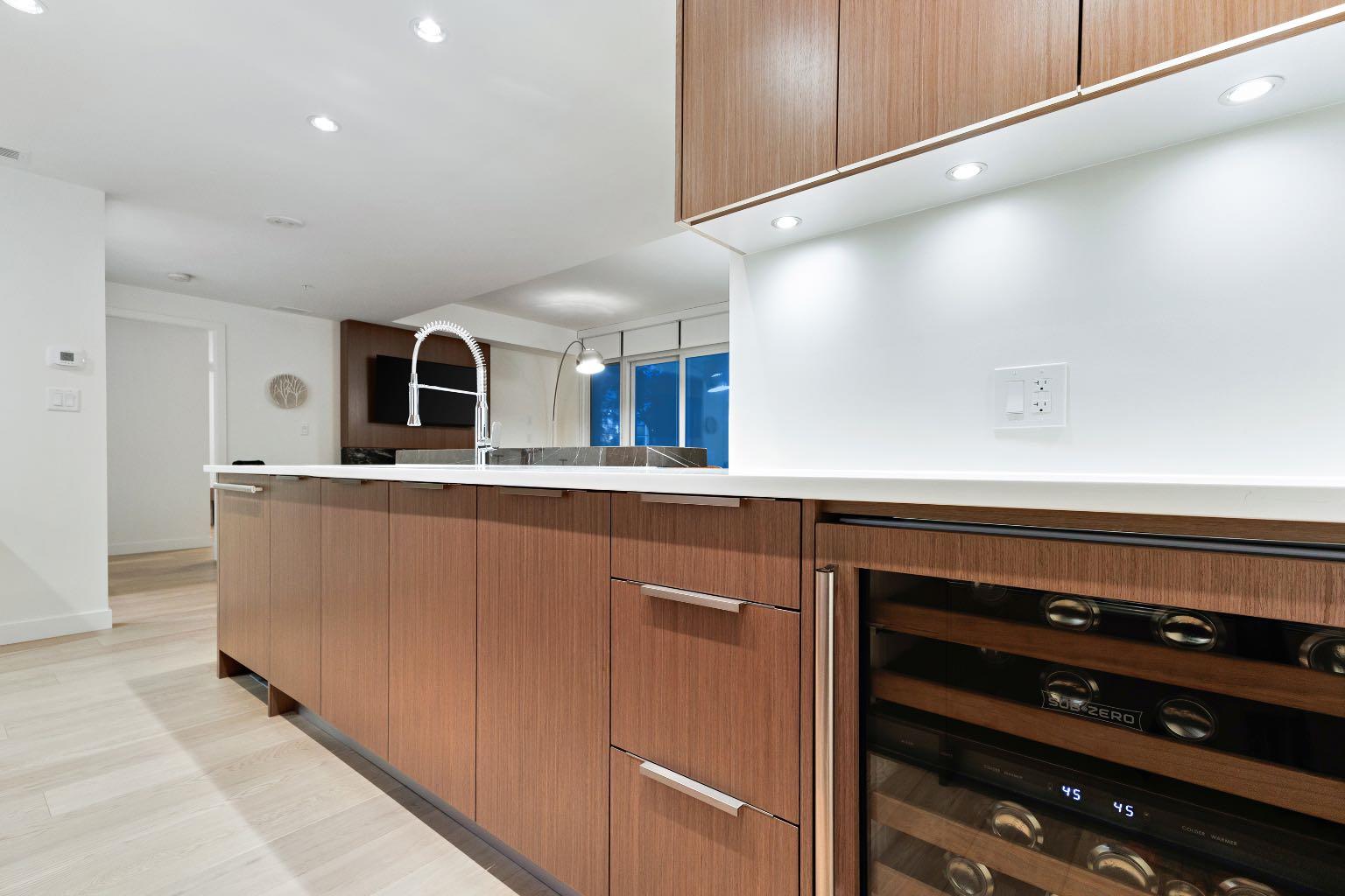 104, 128 Waterfront Court SW