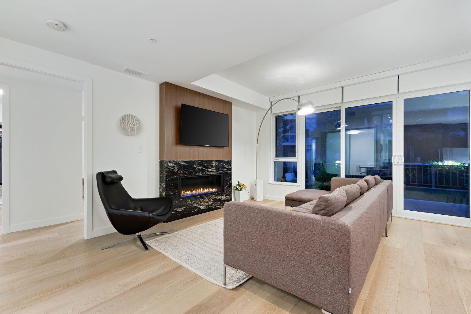 104, 128 Waterfront Court SW