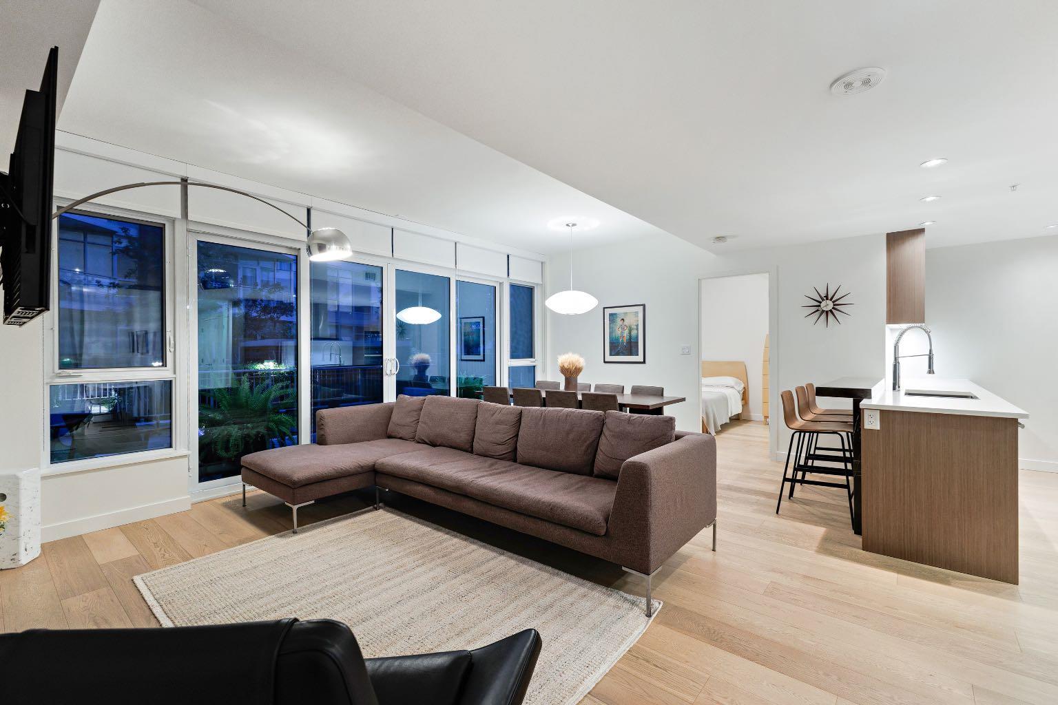 104, 128 Waterfront Court SW