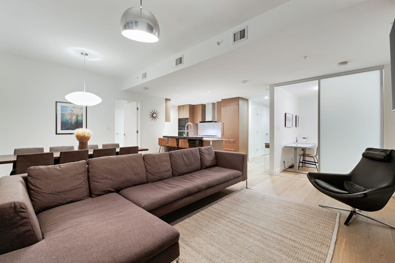 104, 128 Waterfront Court SW