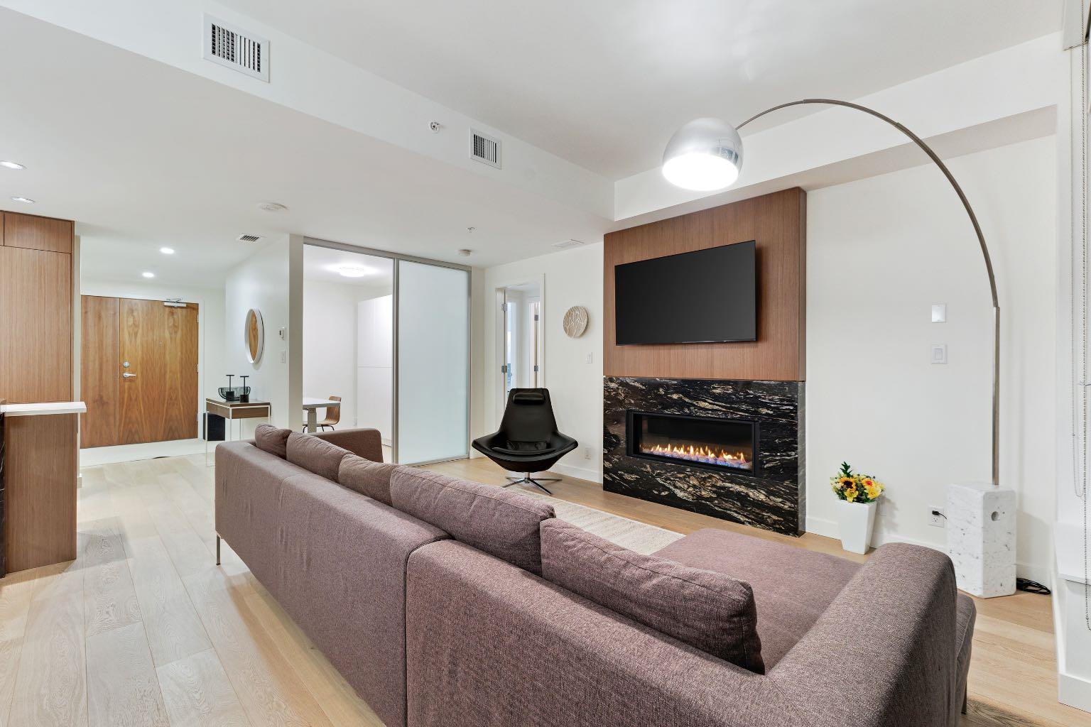 104, 128 Waterfront Court SW