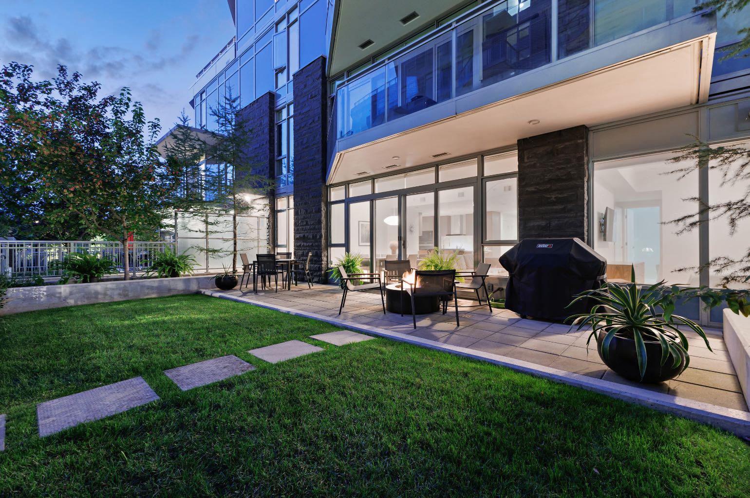 104, 128 Waterfront Court SW