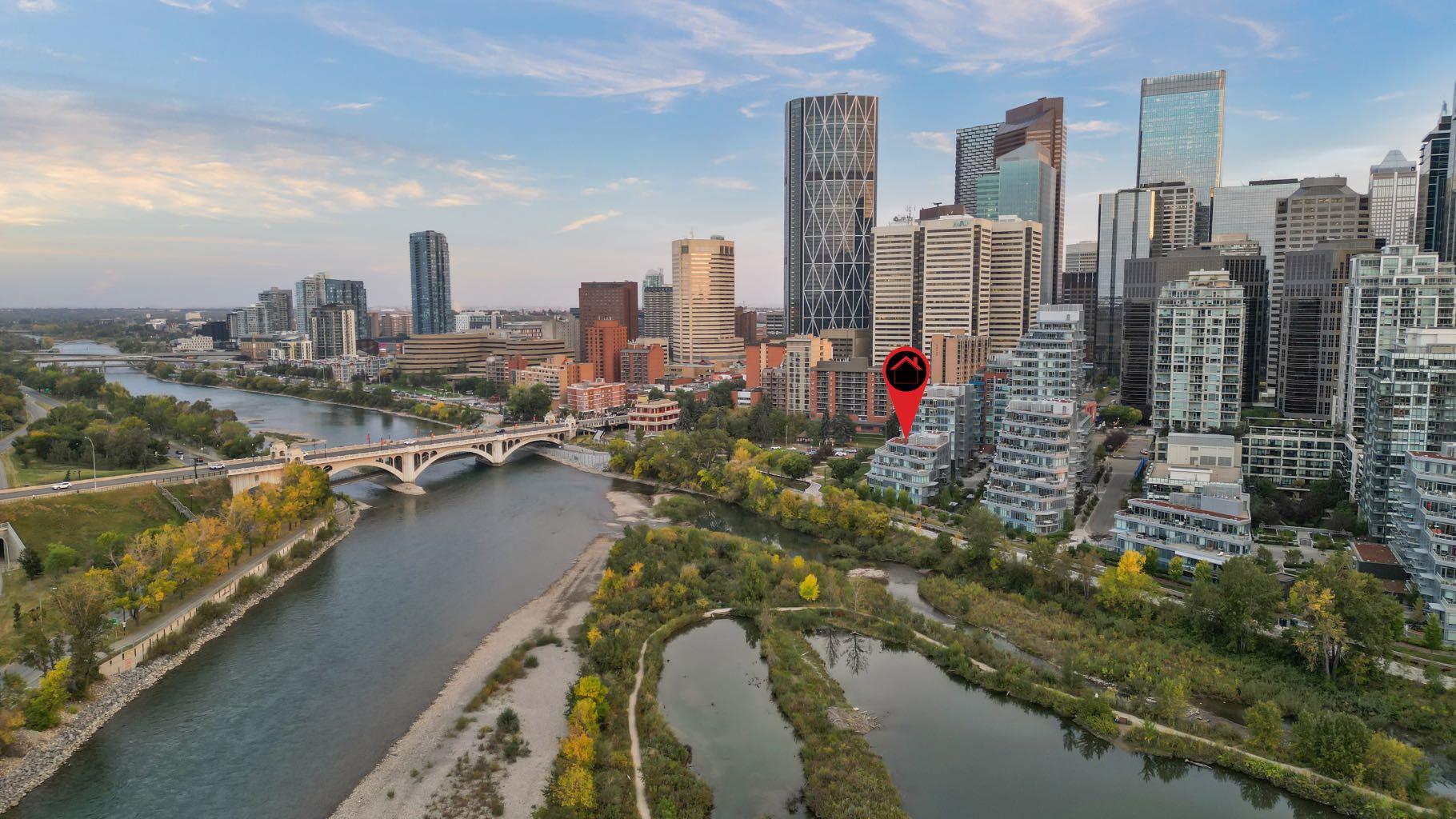 104, 128 Waterfront Court SW