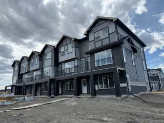 16 Sundown Place 