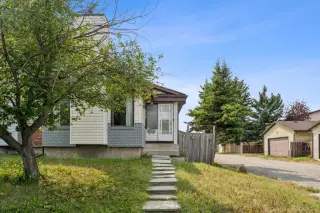 212 Whitman Place NE