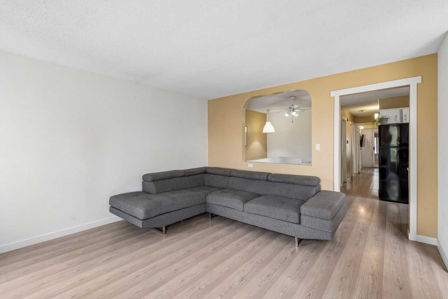 212 Whitman Place NE