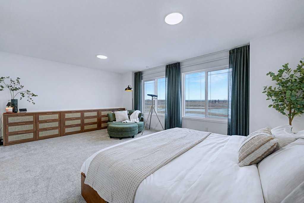250 Hotchkiss Common SE