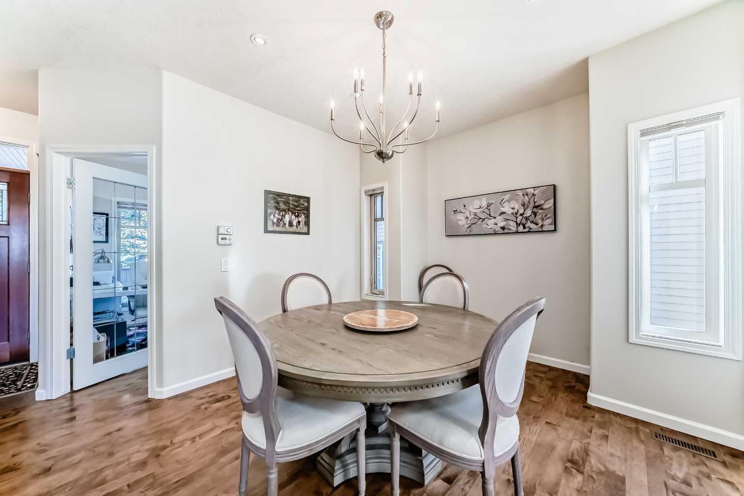5 Bridle Estates Road SW