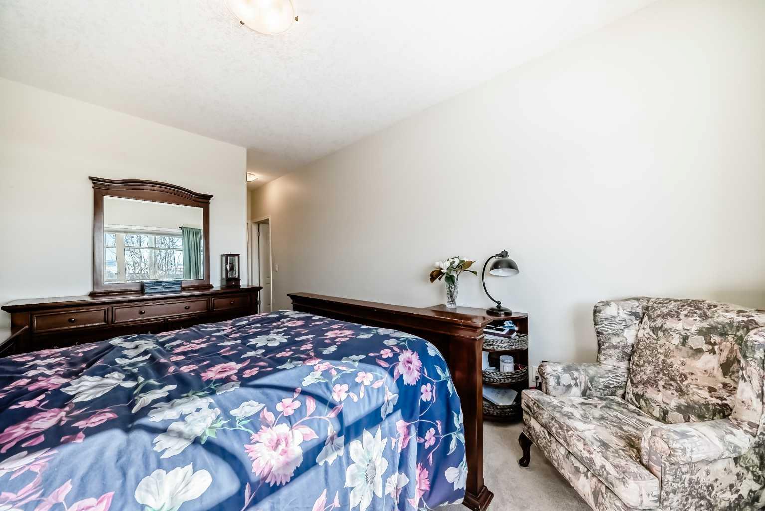 5 Bridle Estates Road SW
