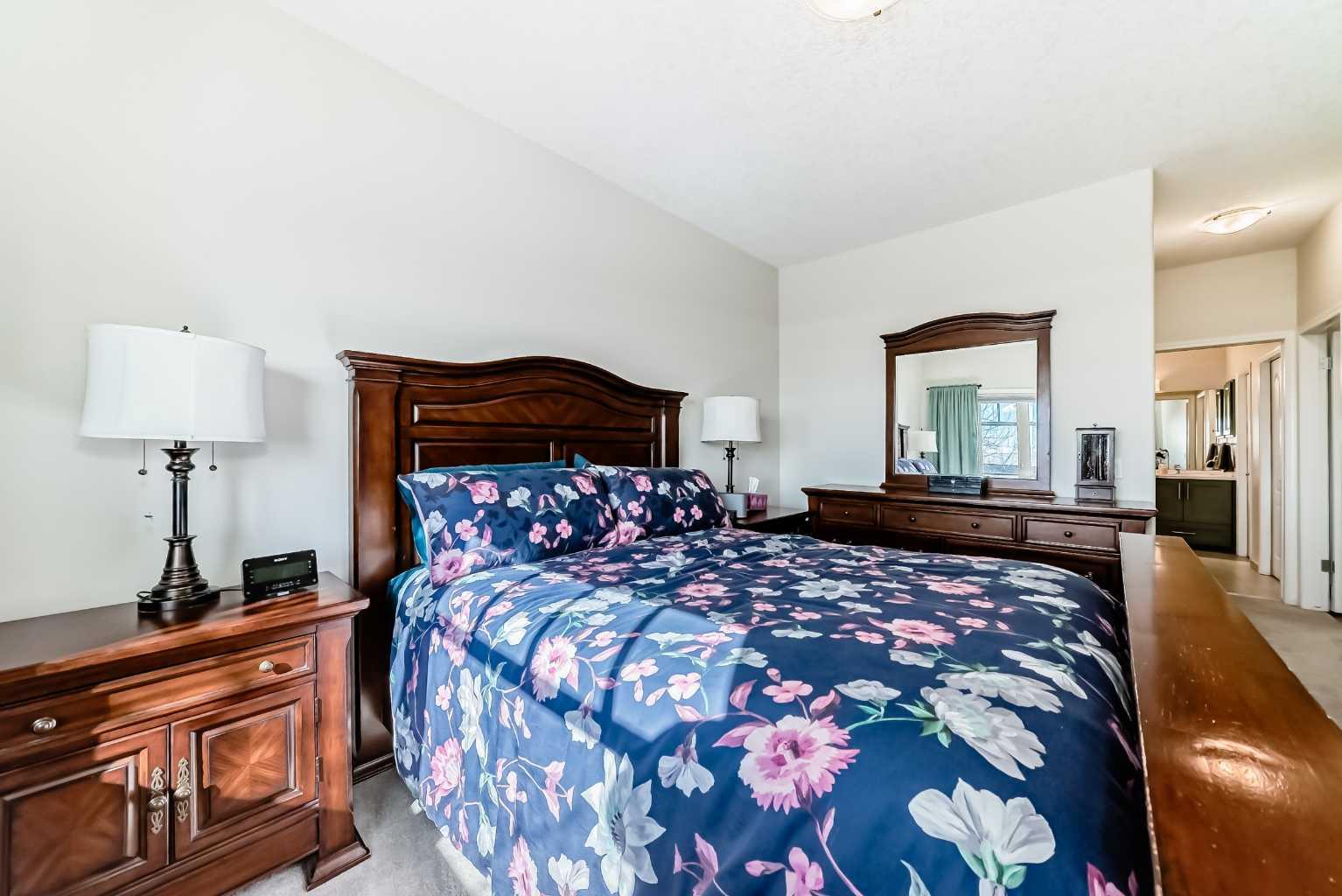 5 Bridle Estates Road SW