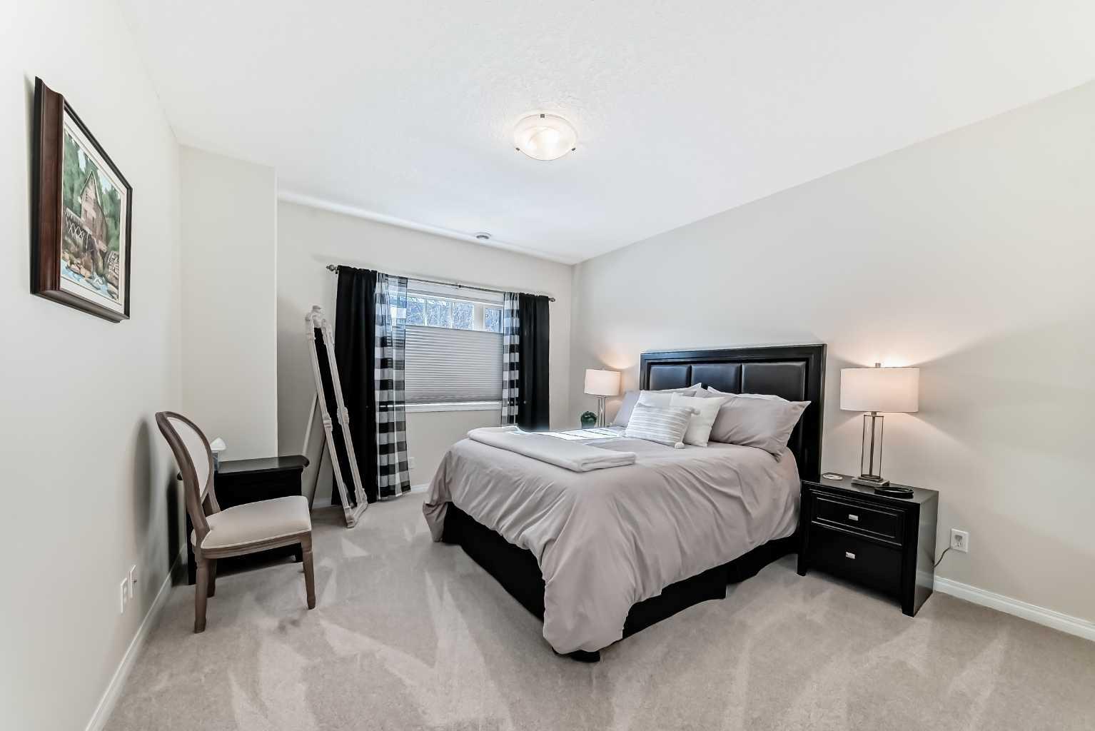 5 Bridle Estates Road SW
