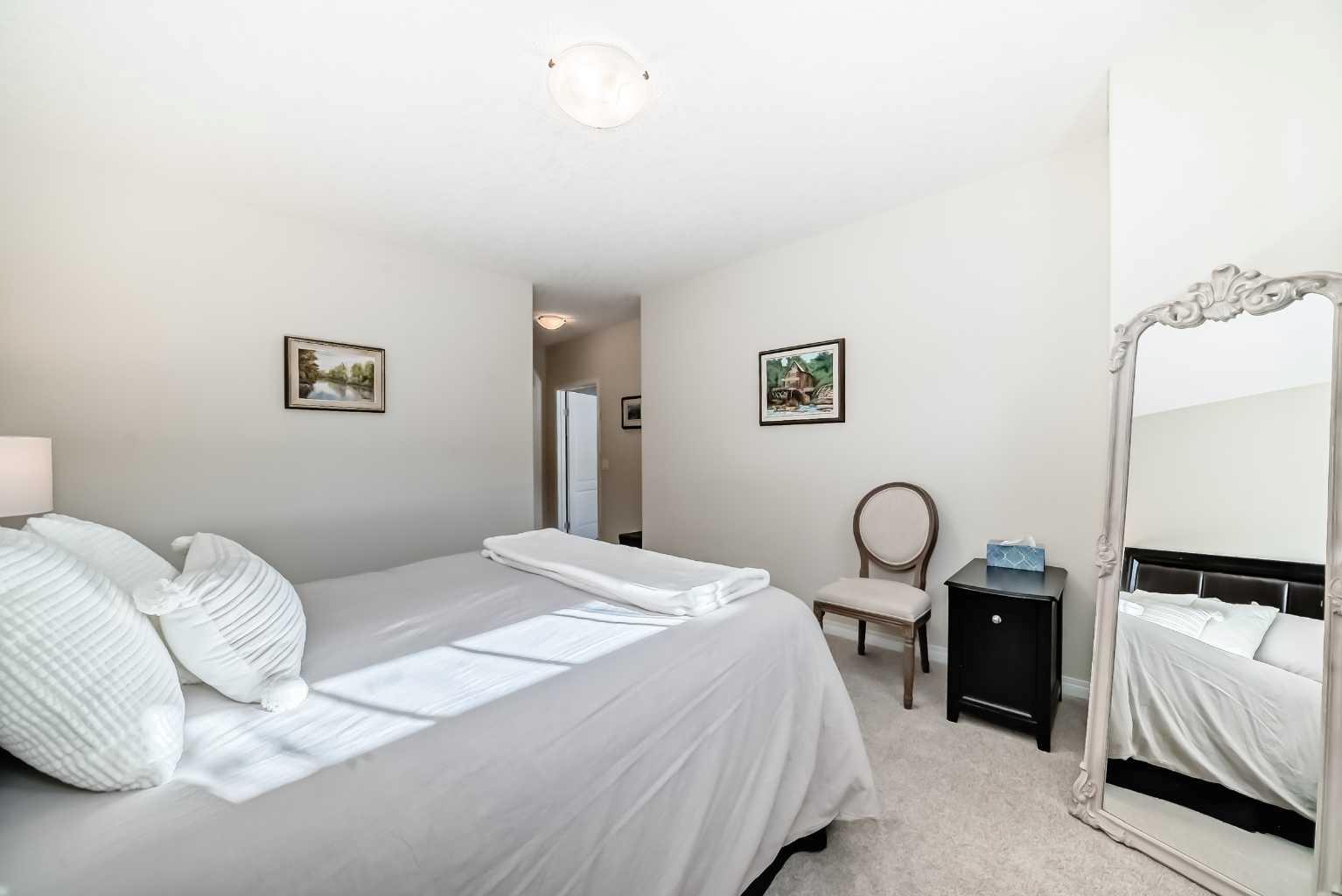 5 Bridle Estates Road SW