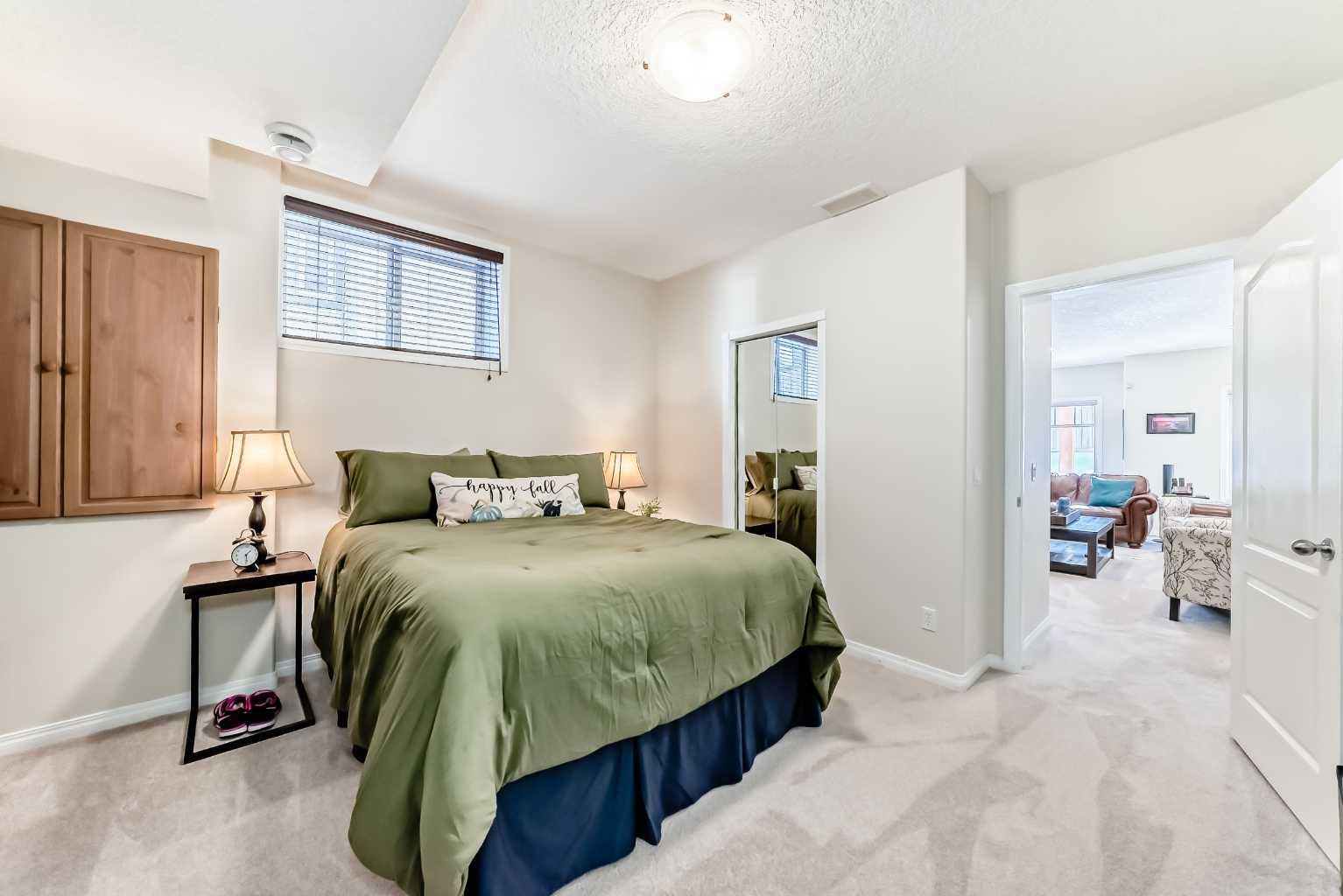 5 Bridle Estates Road SW