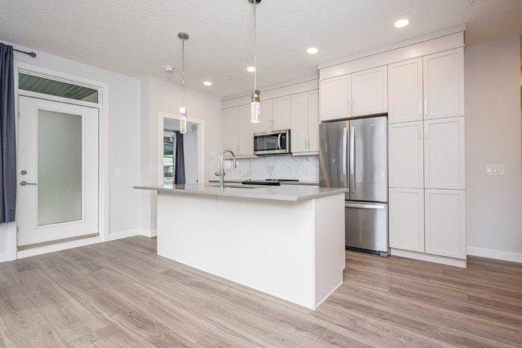 3103, 80 Greenbriar Place NW