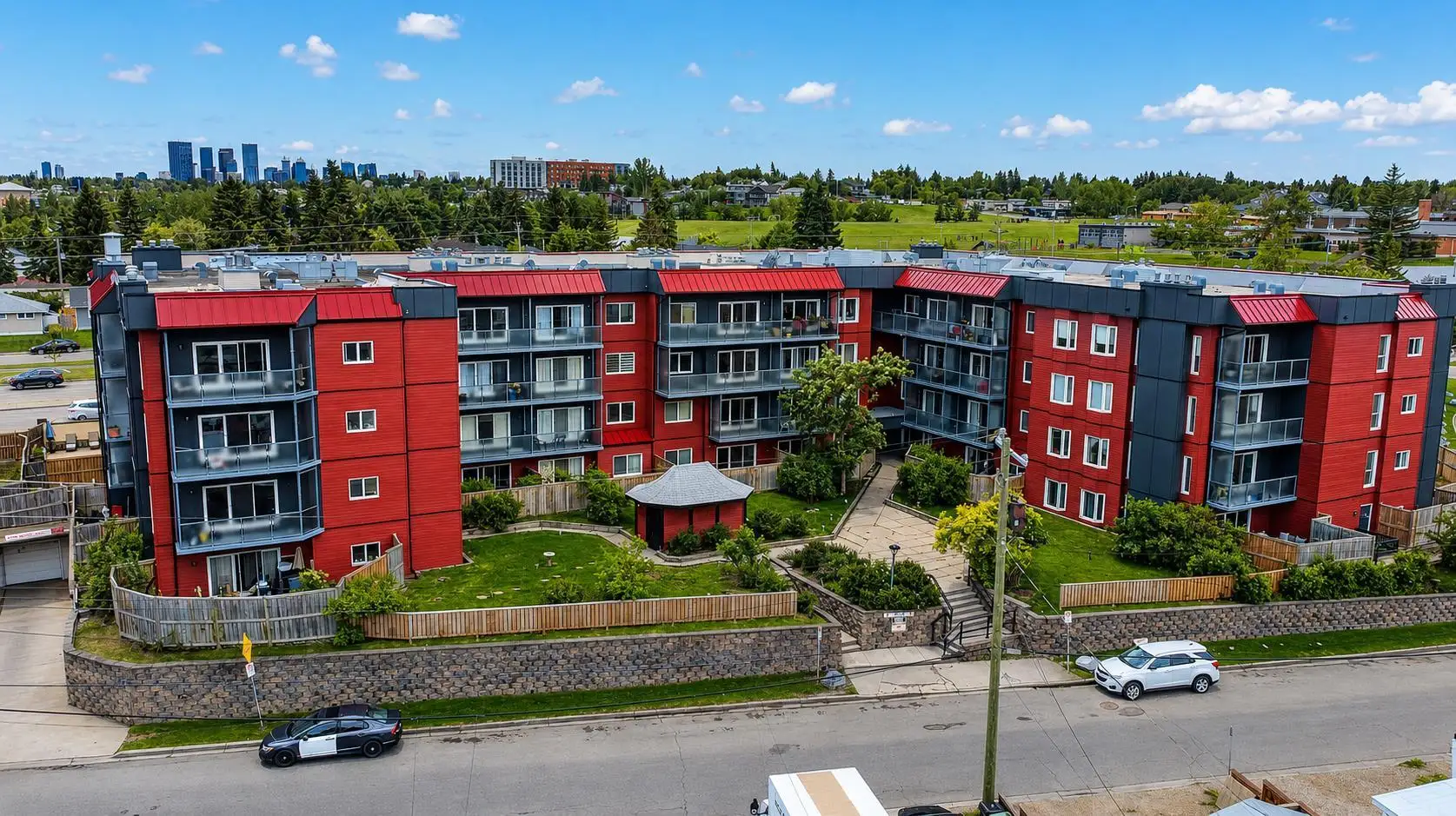 303, 333 Garry Crescent NE