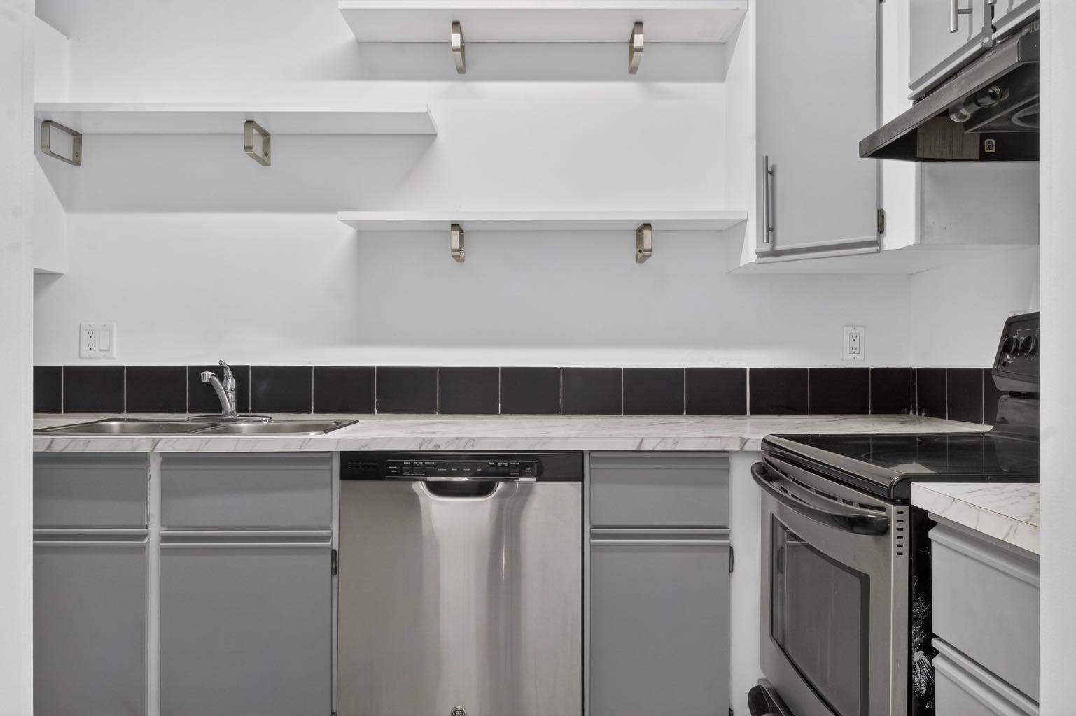 303, 333 Garry Crescent NE