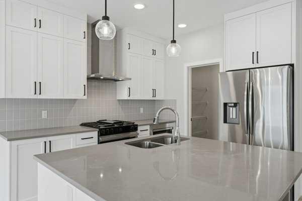 213 Bayview Park SW