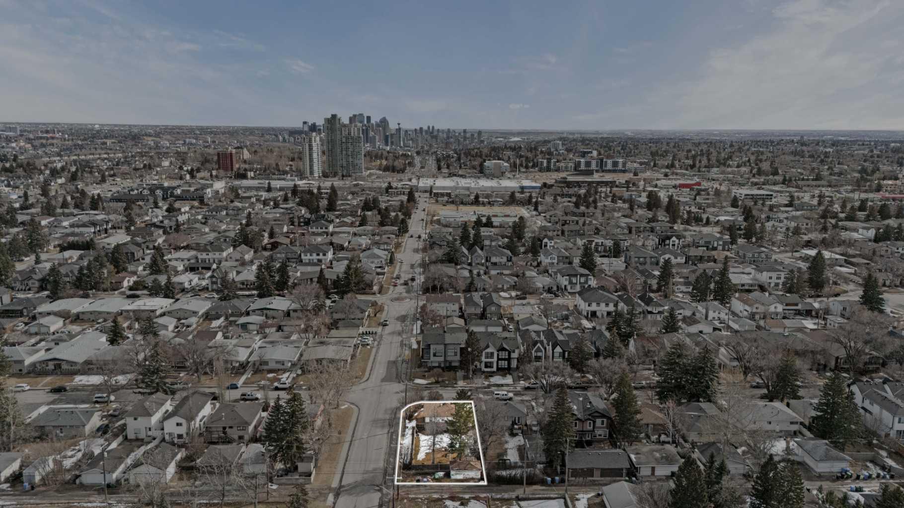 1403 43 Street SW