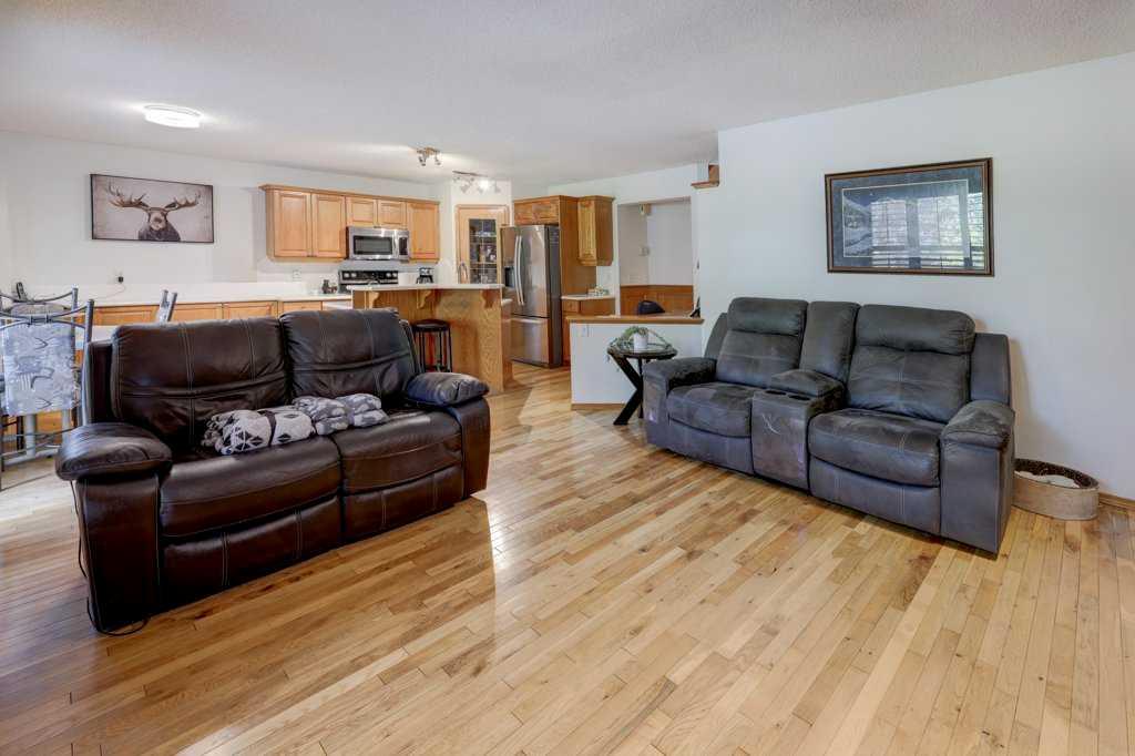 182 Harvest Creek Close NE