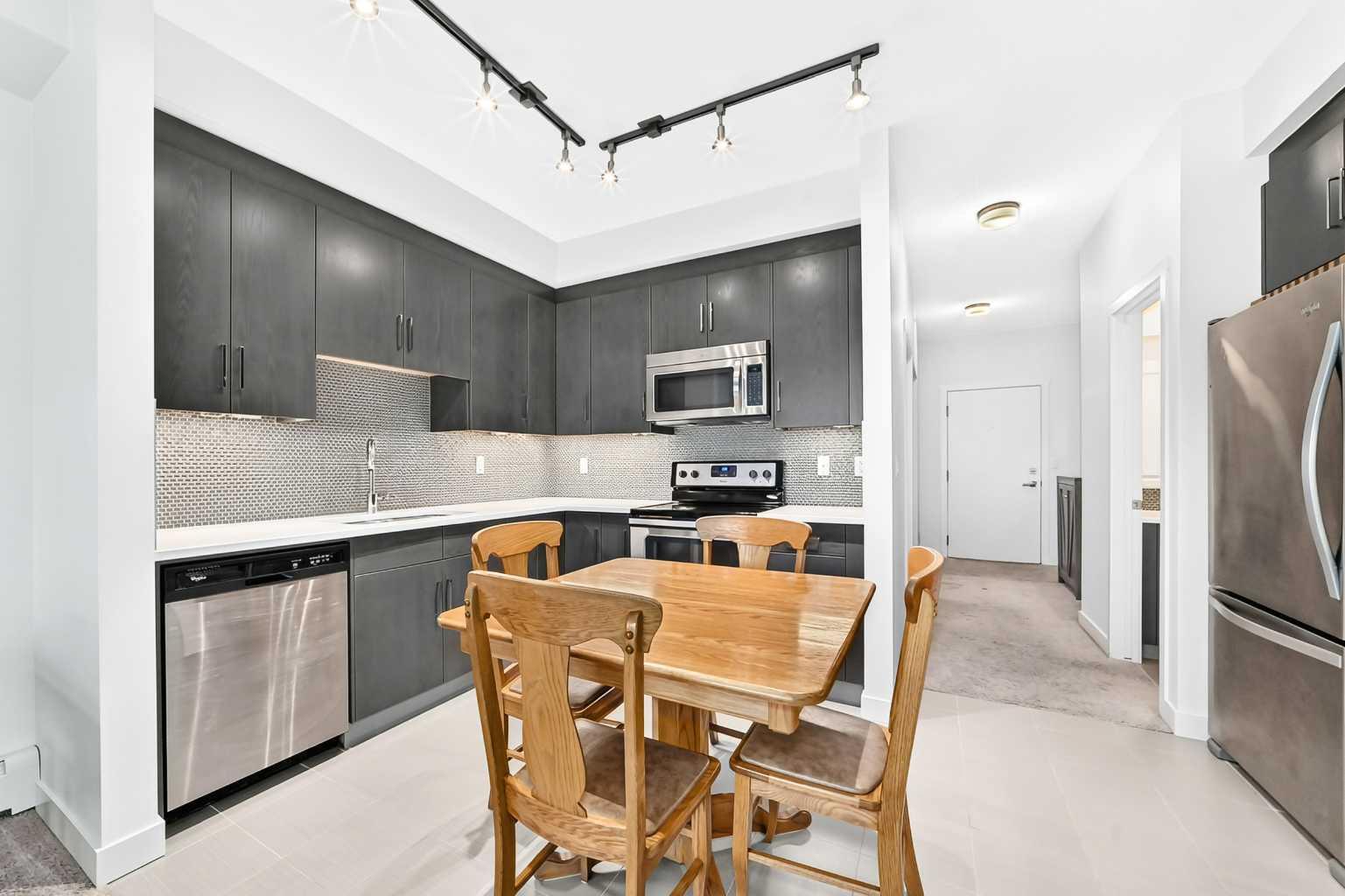 426, 25 Auburn Meadows Avenue SE