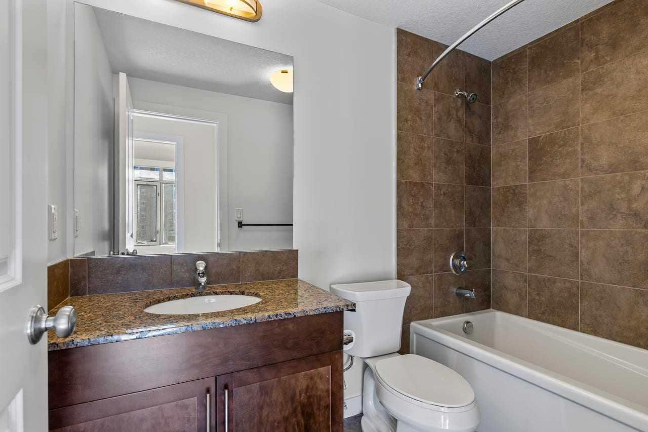 310, 16 Varsity Estates Circle NW