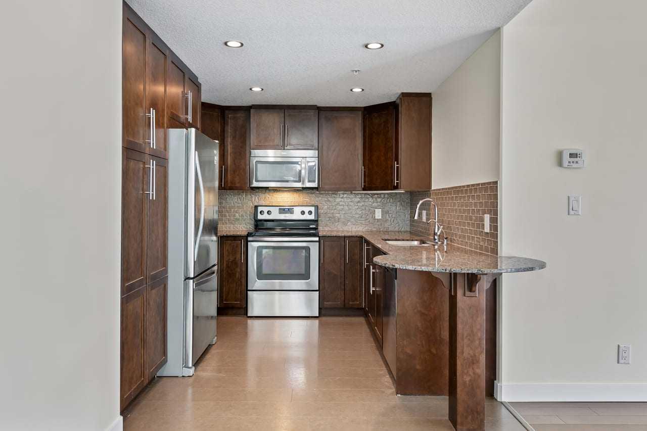 310, 16 Varsity Estates Circle NW