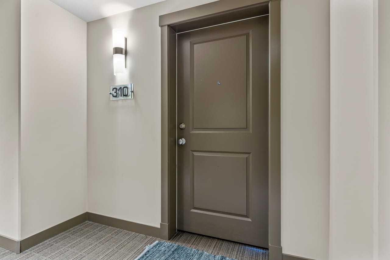 310, 16 Varsity Estates Circle NW