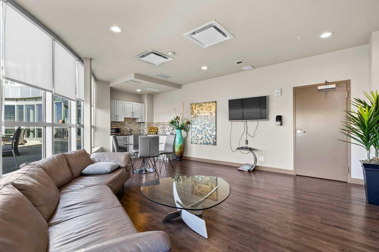 310, 16 Varsity Estates Circle NW