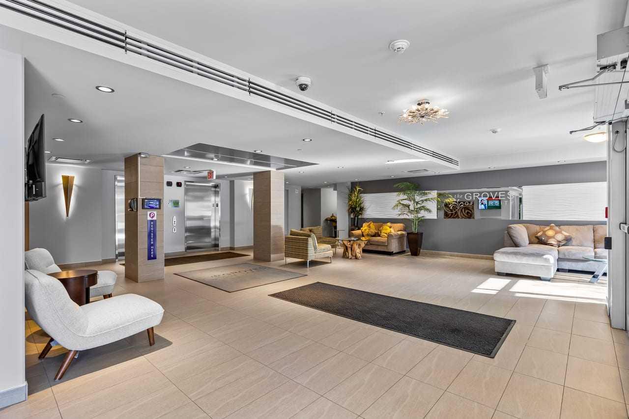 310, 16 Varsity Estates Circle NW