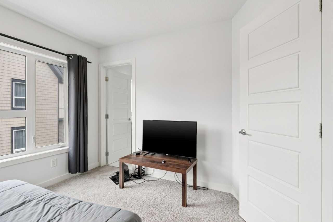403, 850 Belmont Drive SW