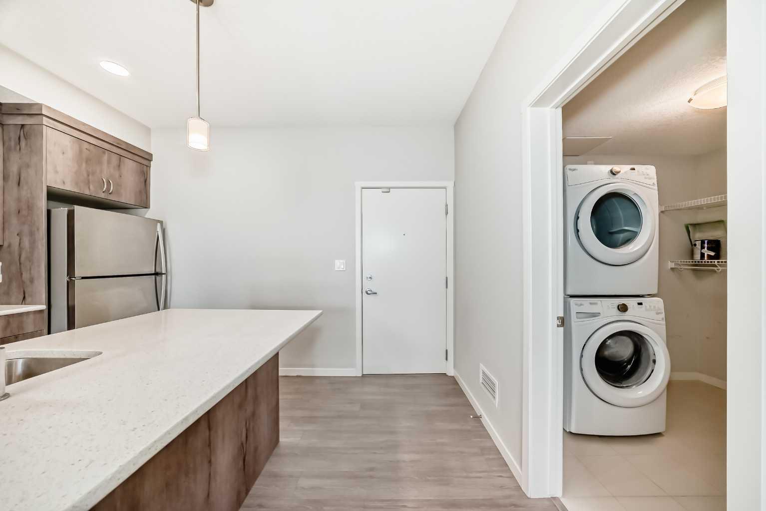 212, 20 Seton Park SE