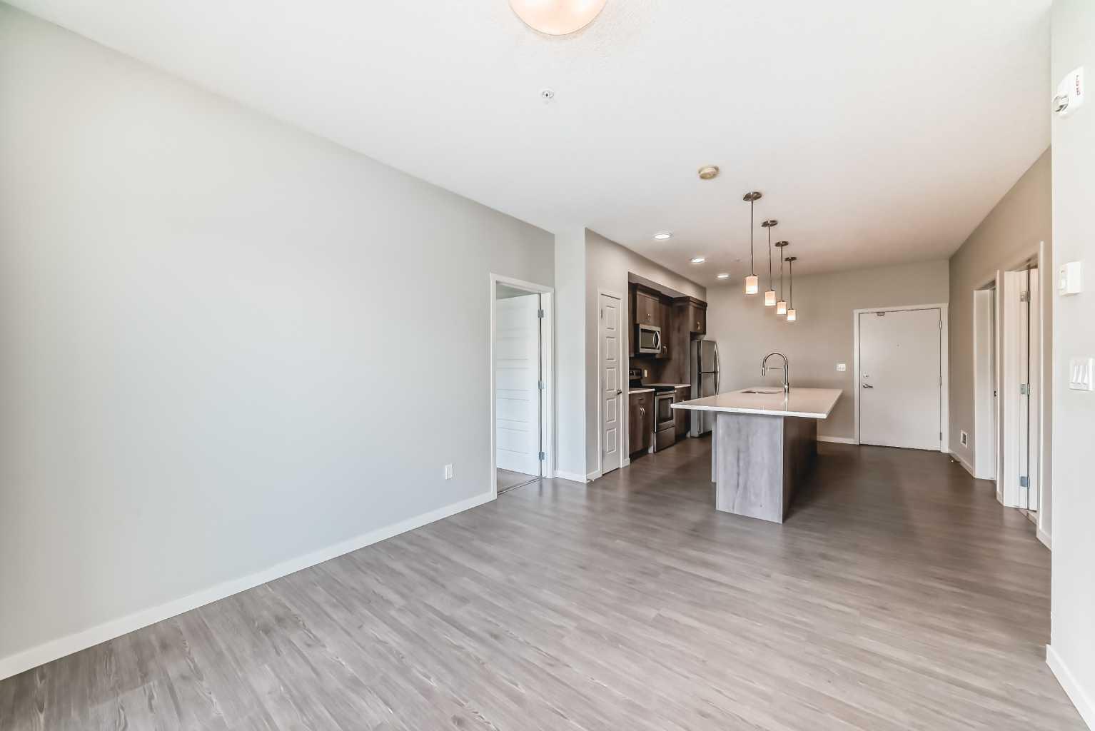 212, 20 Seton Park SE