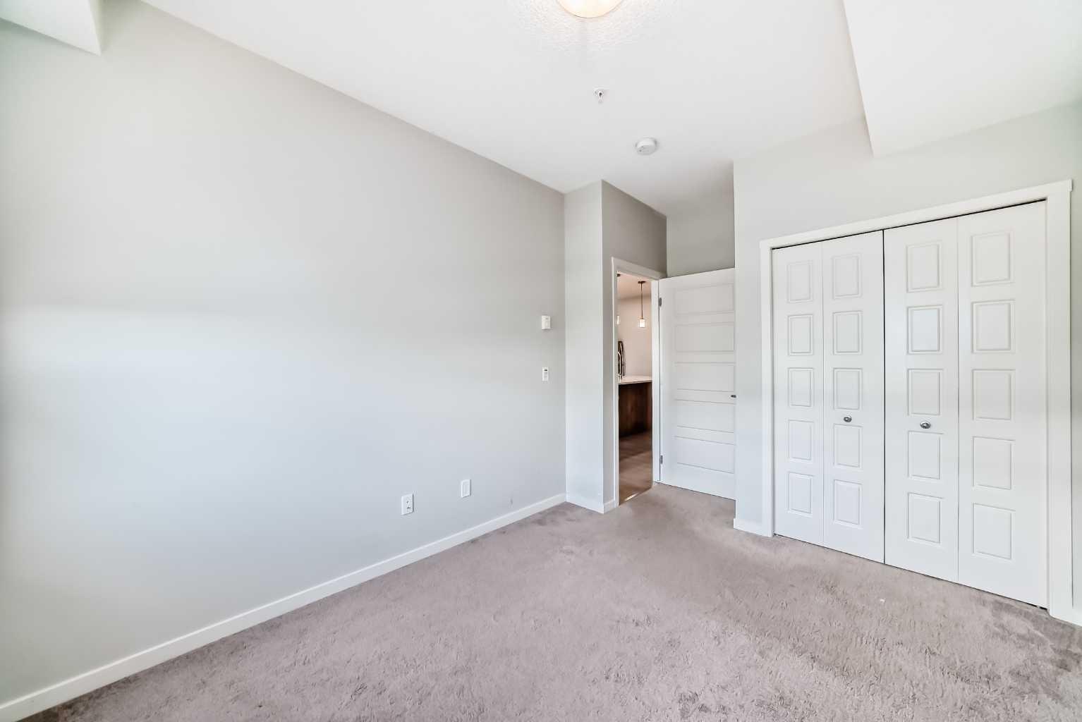212, 20 Seton Park SE
