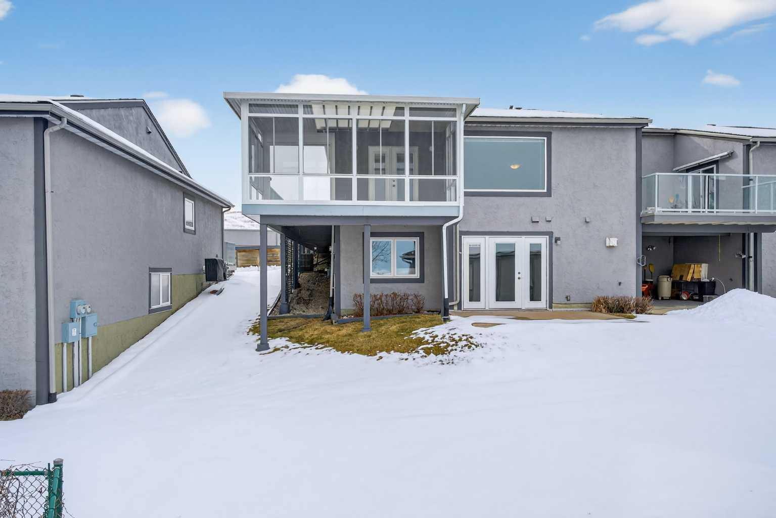 96 Norquay Heights NW