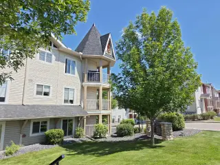 1314, 70 Panamount Drive NW