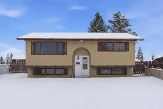 32 Fonda Mews SE
