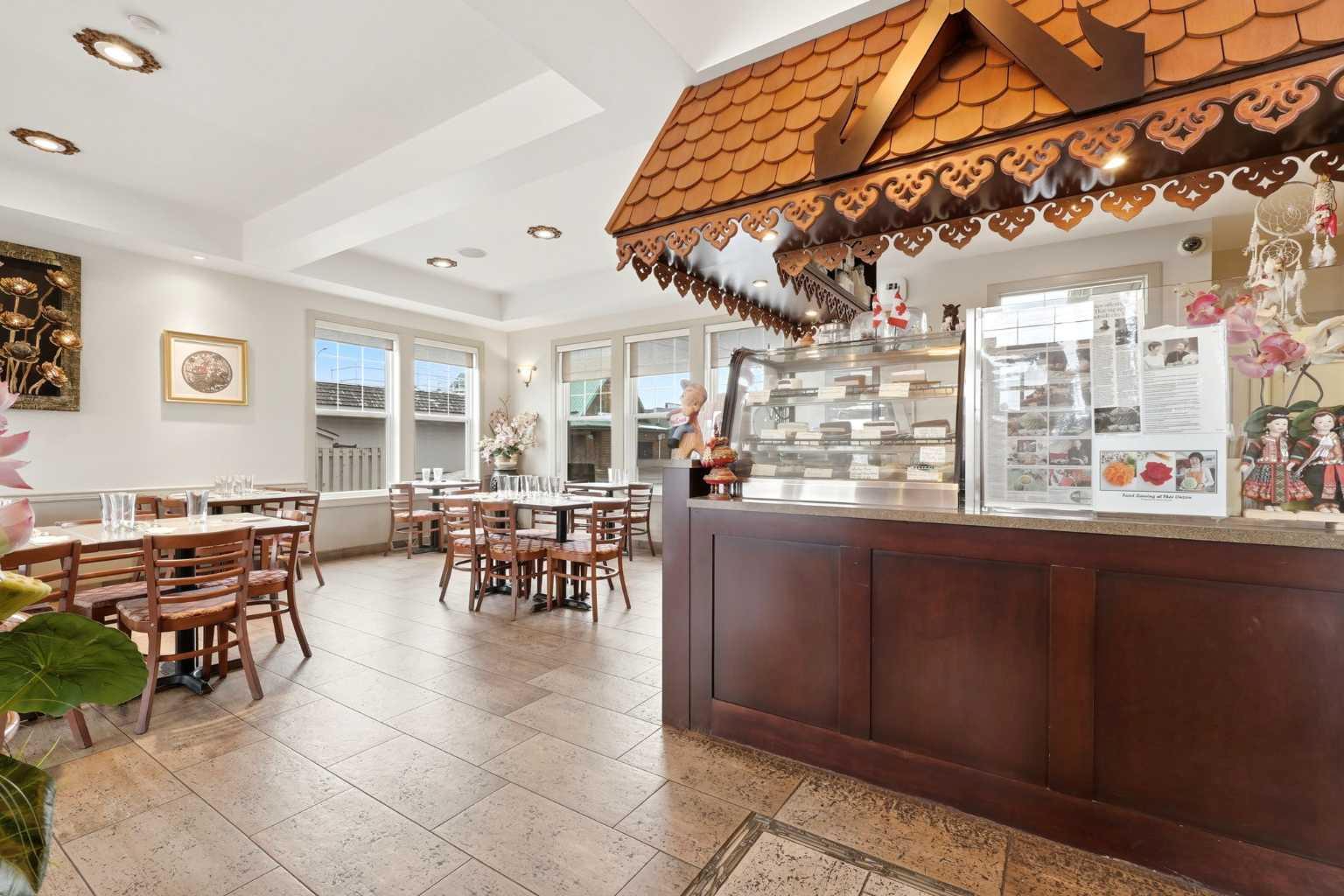 115 Fifth Avenue W
