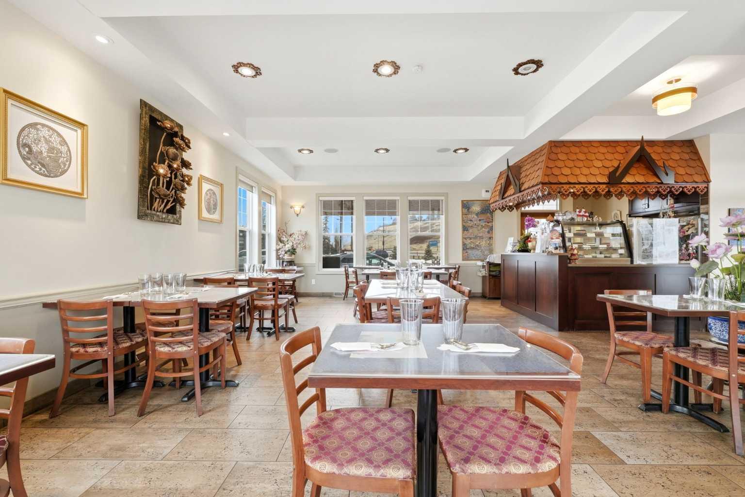 115 Fifth Avenue W
