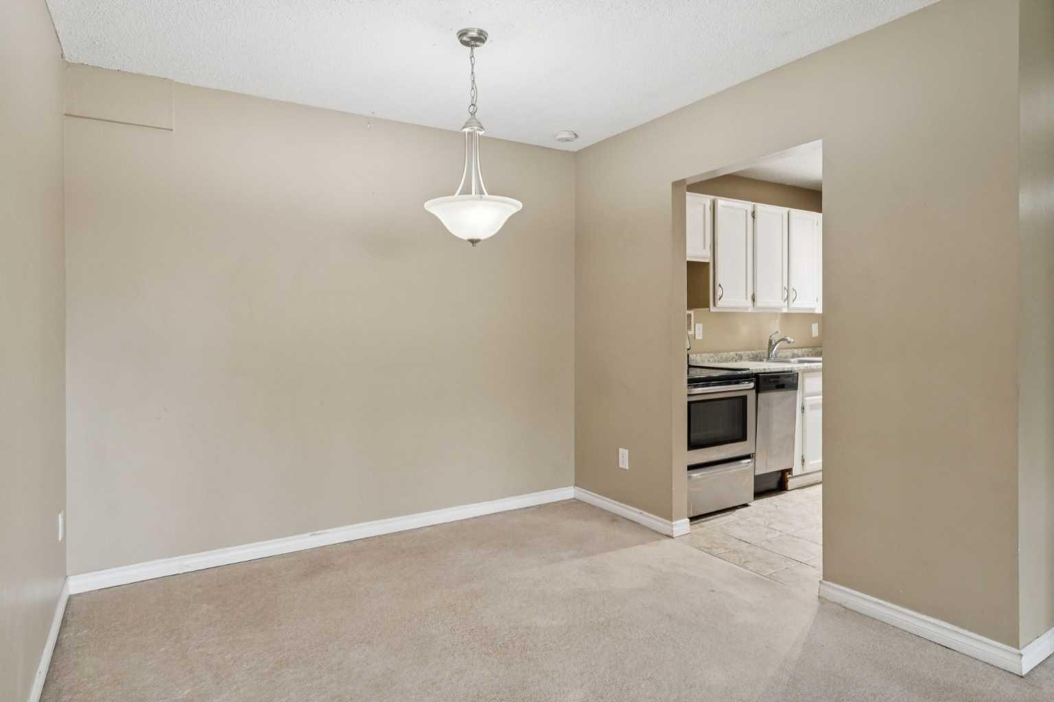 9302, 315 Southampton Drive SW
