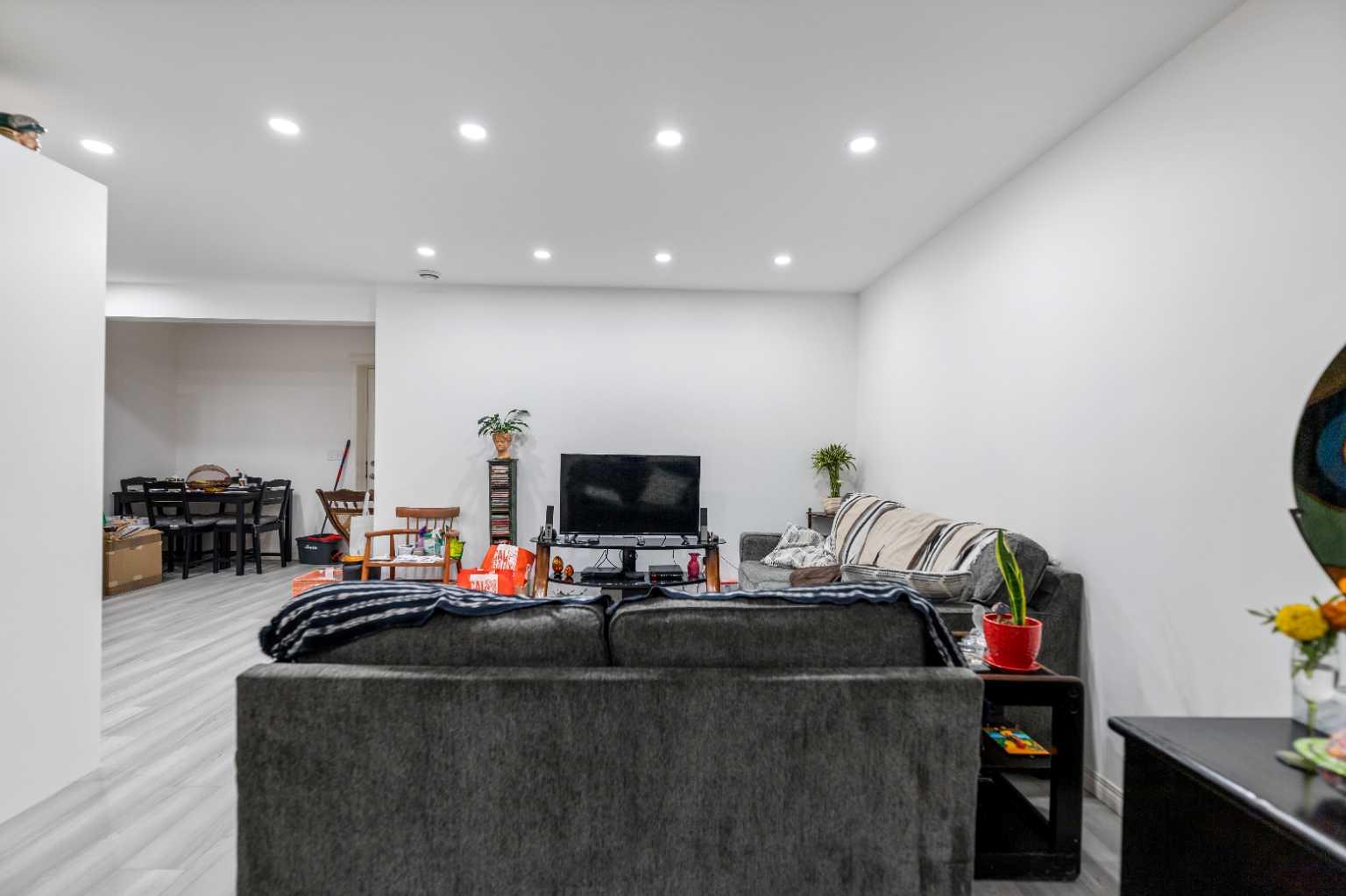 71 Kinlea Link NW