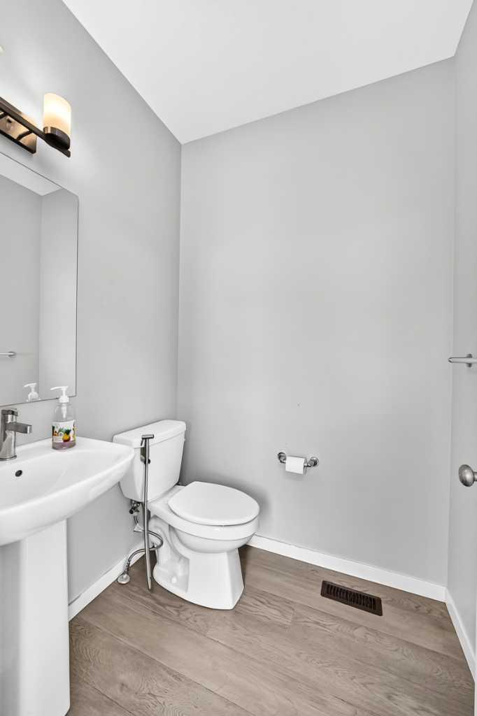1422 Midtown Link SW