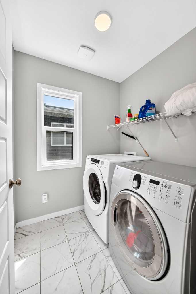 1422 Midtown Link SW
