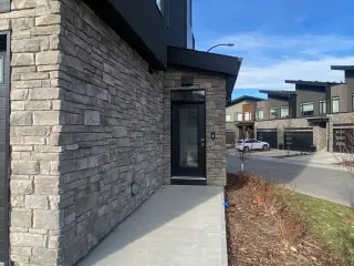 259 Royal Elm Road NW