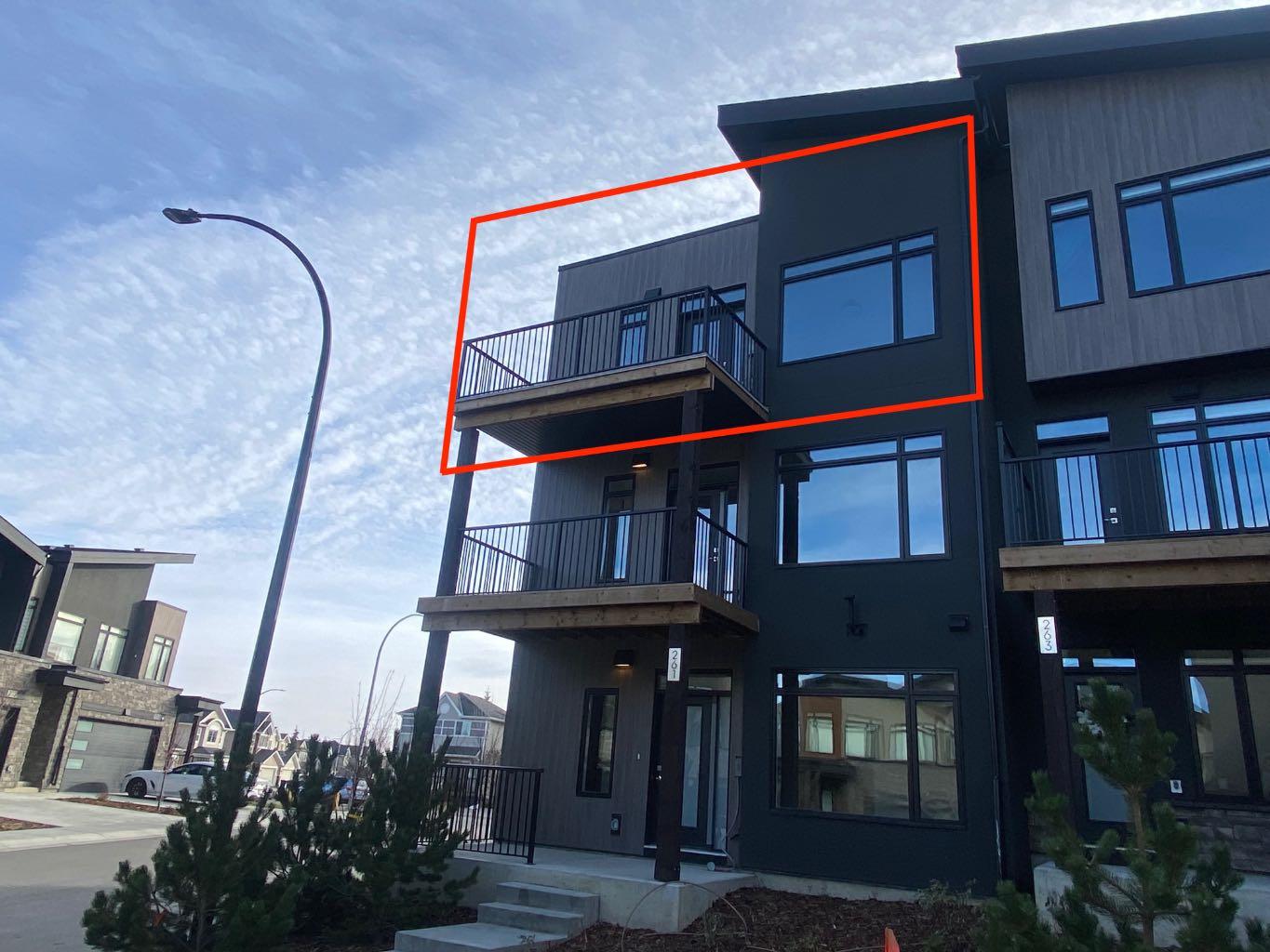 259 Royal Elm Road NW
