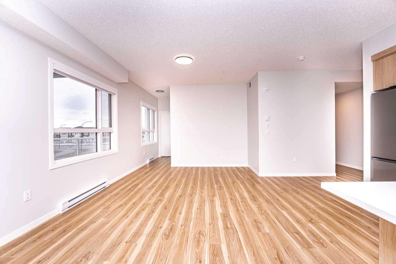 215, 40 Carrington Plaza N