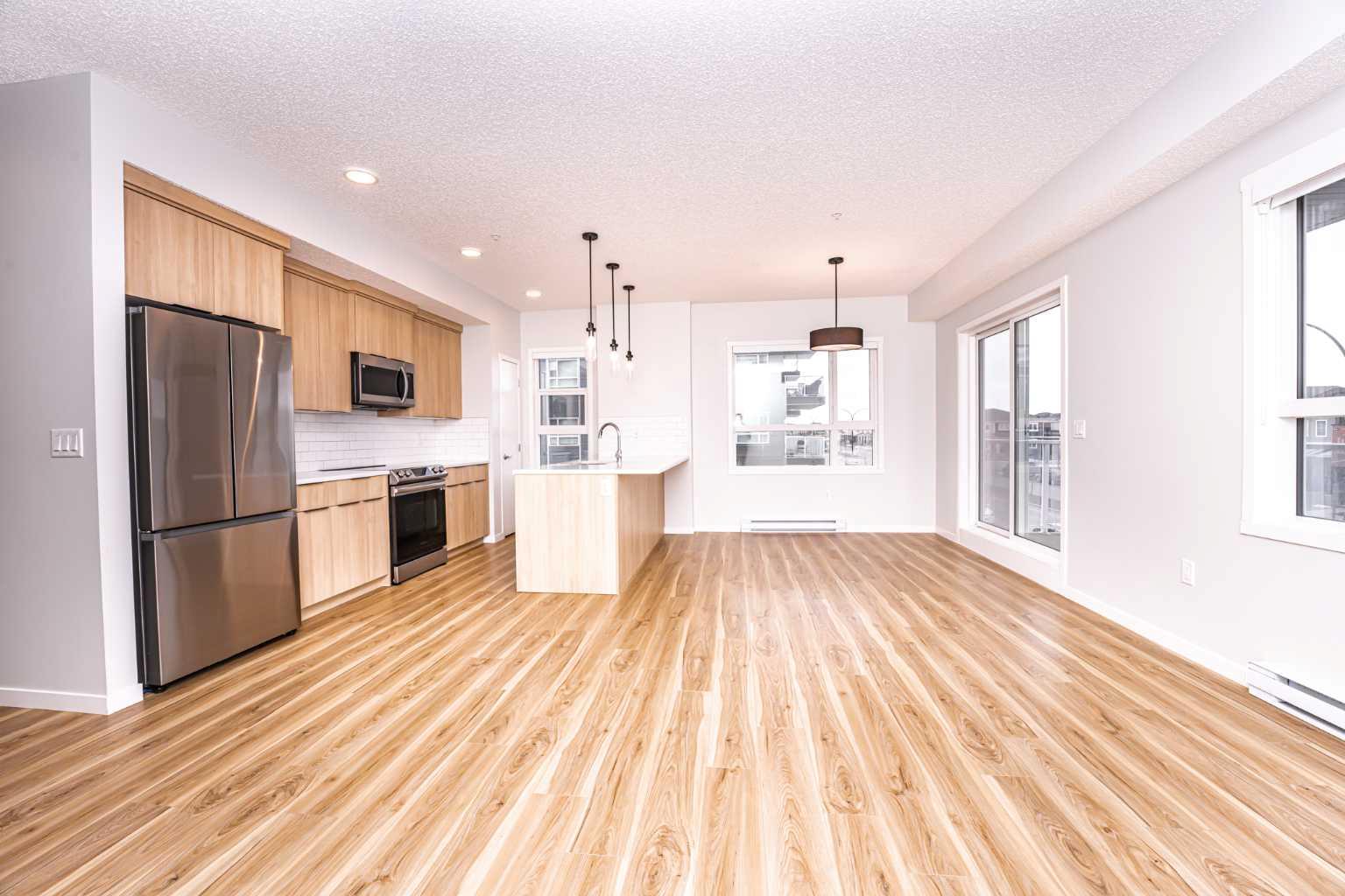 215, 40 Carrington Plaza N