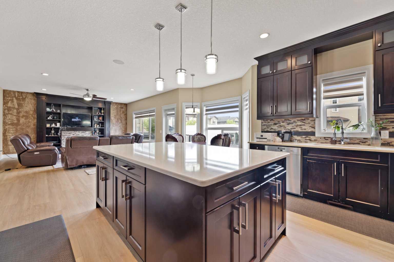 150 Saddlelake Grove NE